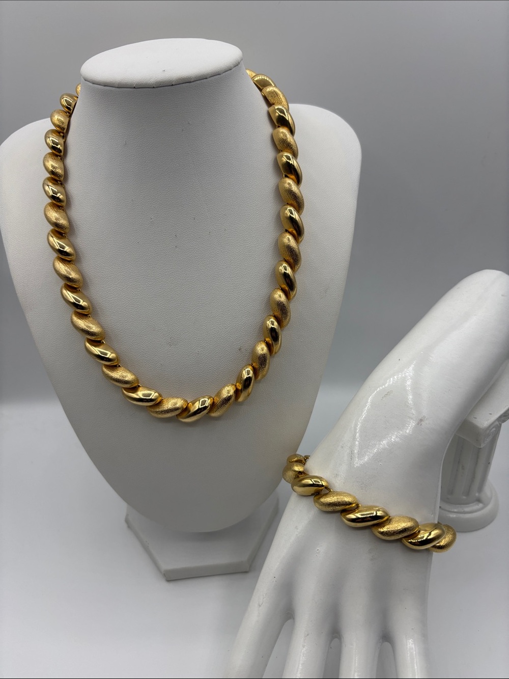 Brushed and Shiny Goldtone Twisted Link Necklace & Bracelet Set JP470